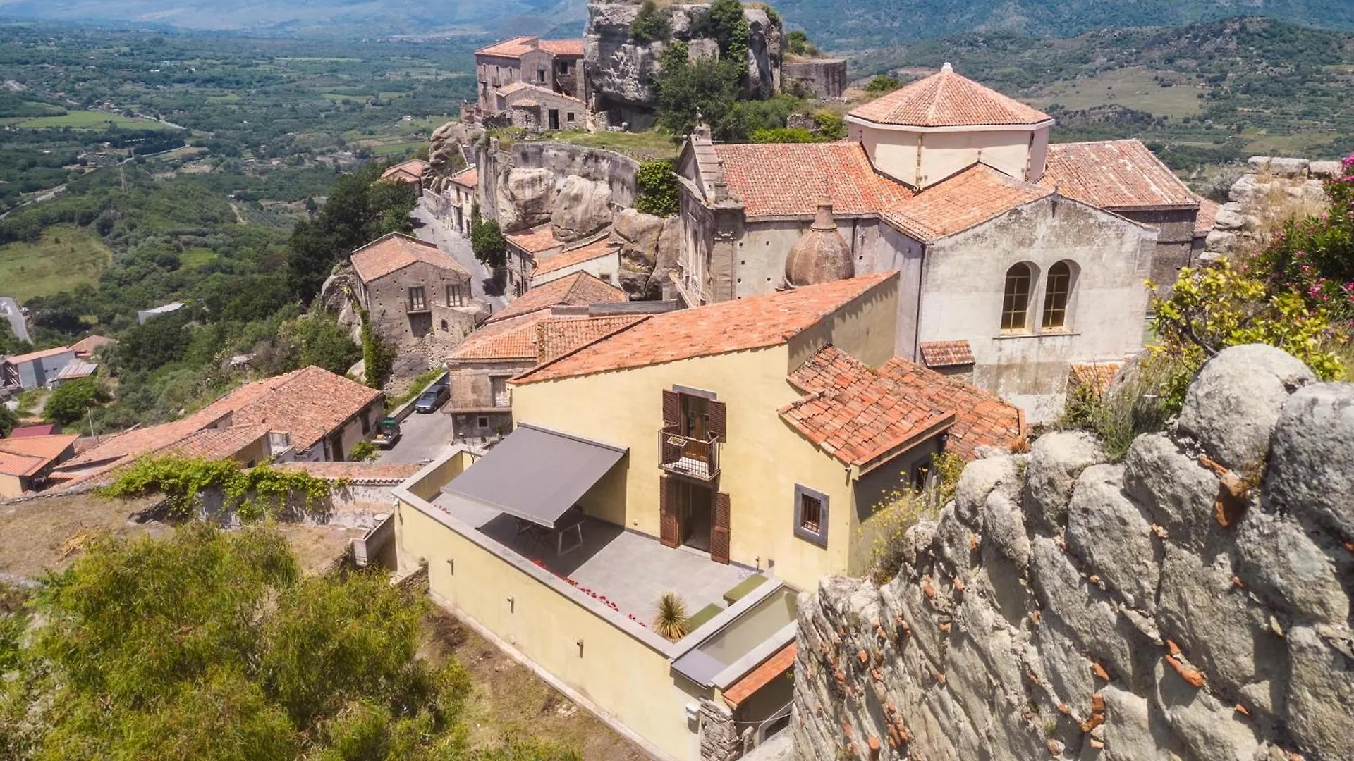 La Dimora Del Castelluccio Bed & Breakfast Castiglione De Sicilia Italy